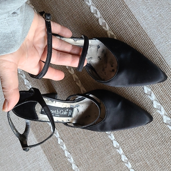 Vintage Kenneth Cole Satin Heel 